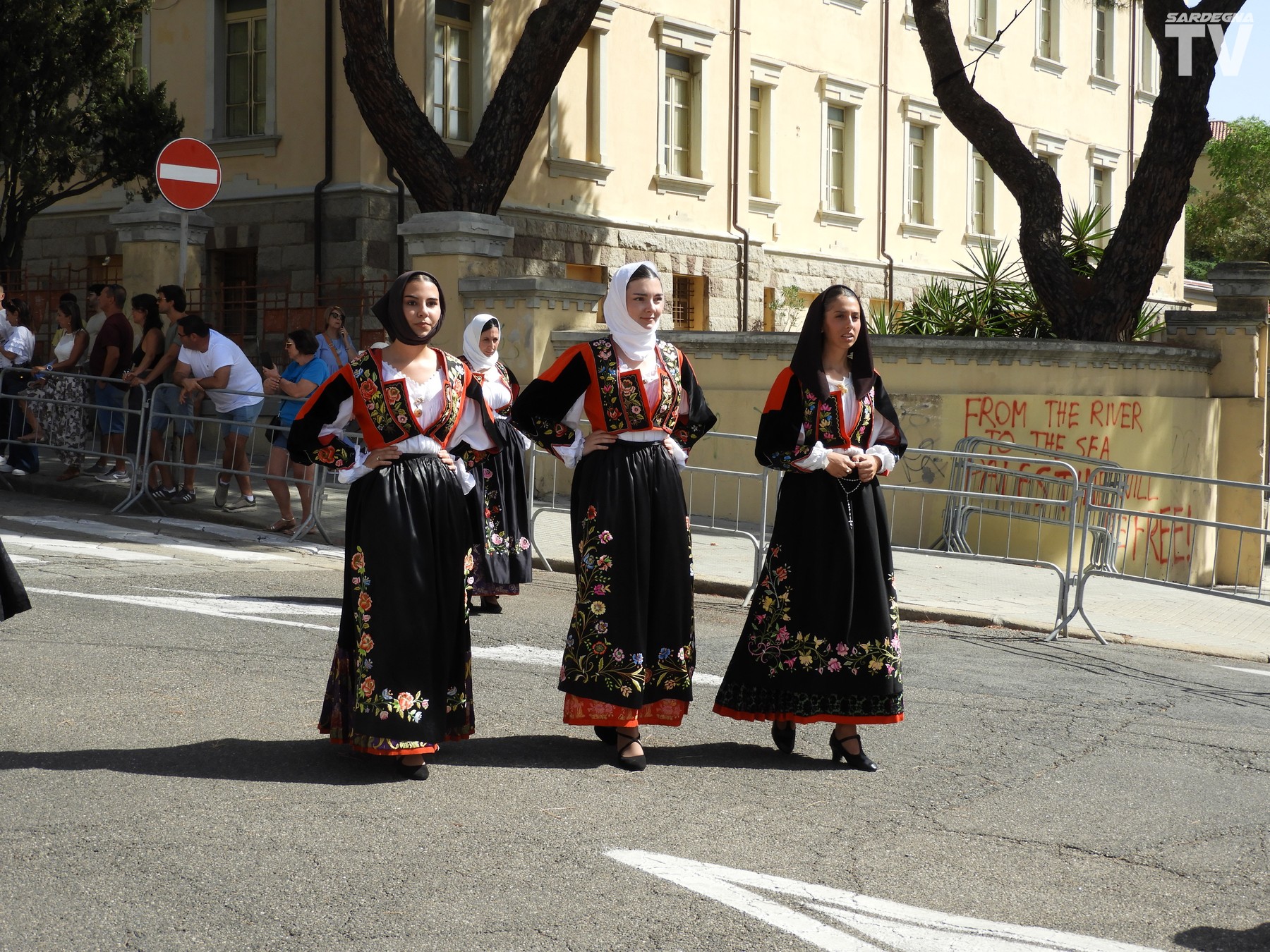 Redeemer parade, photograph 74